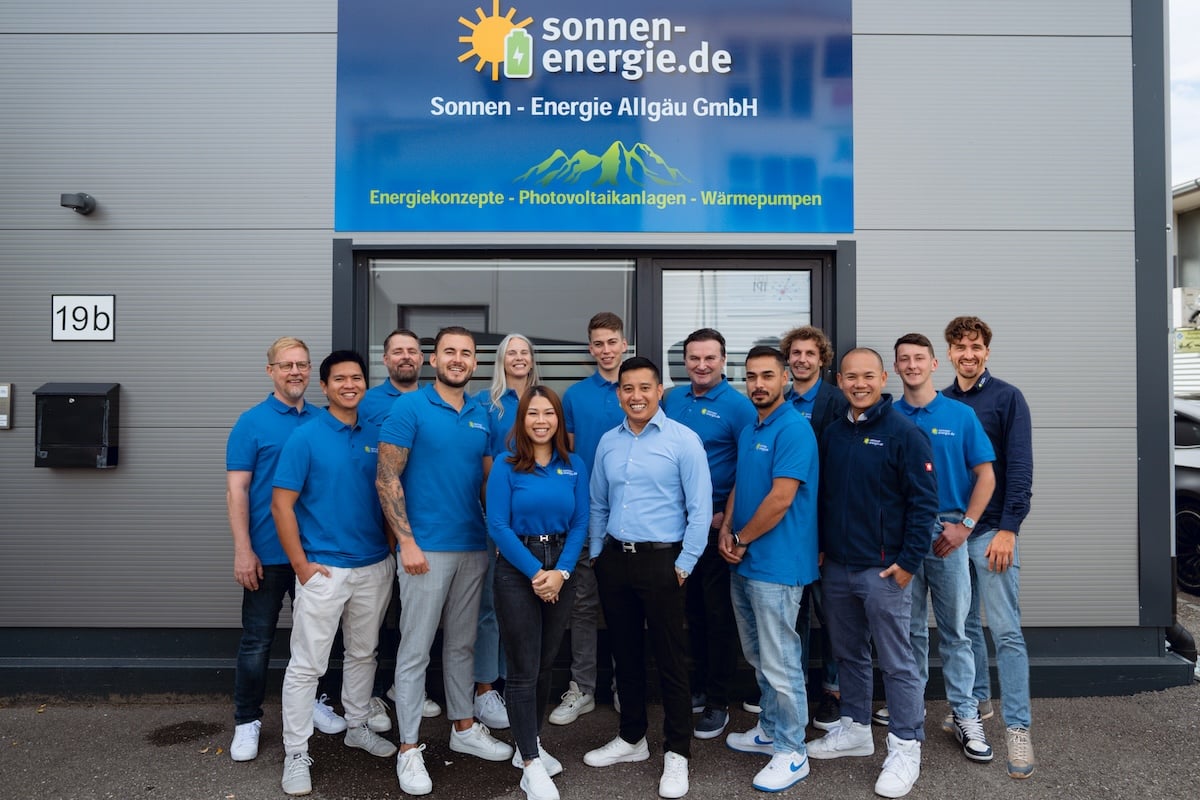 Sonnen-Energie-GmbH-Photovoltaikanlagen-Waermepumpen-und-Energiloesungen.09.25-13