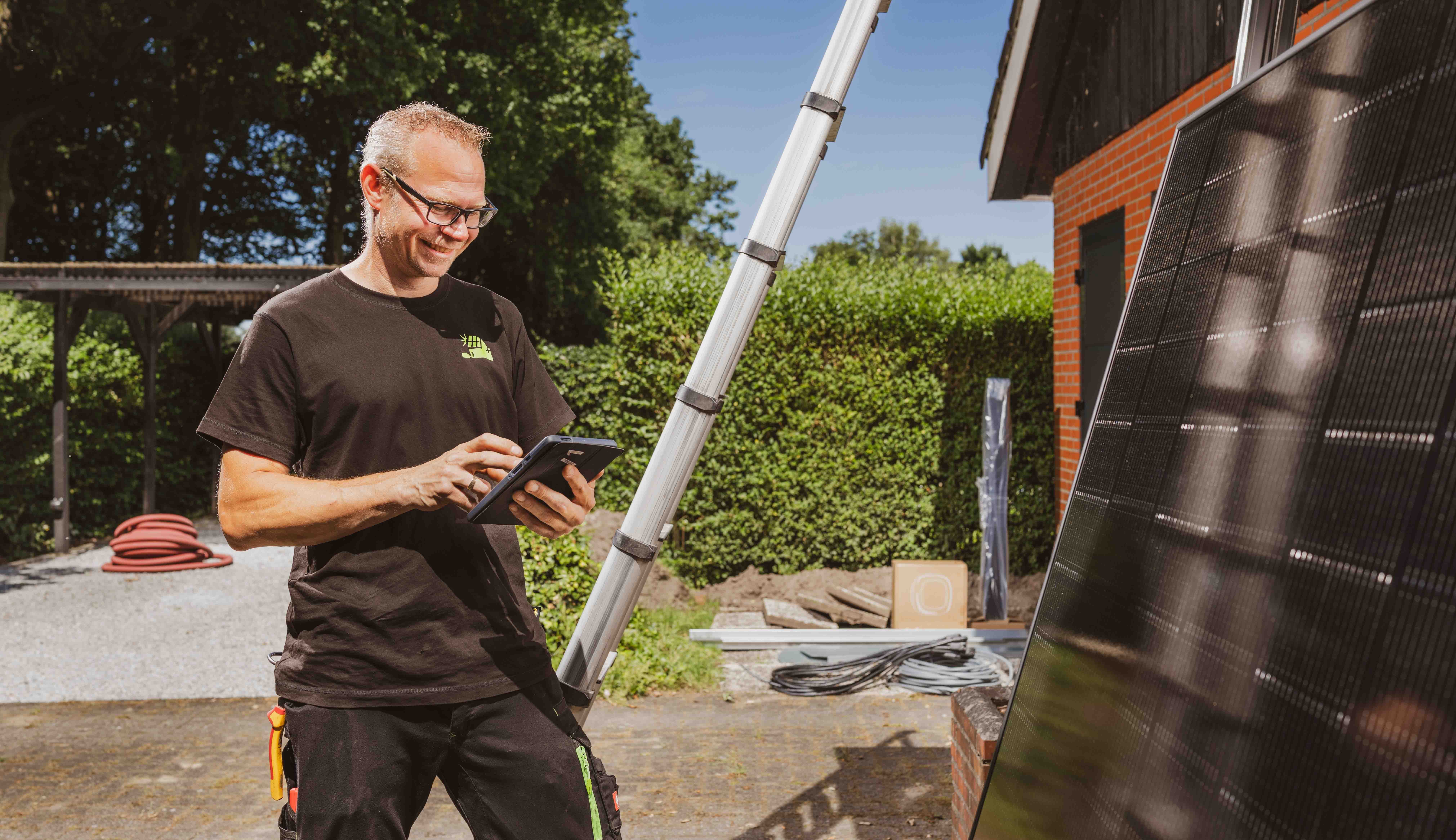 Solar - zonnepaneel - installateur - tablet 2